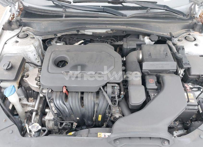 Photo 10 of 2019 Kia Optima LX (VIN 5XXGT4L34KG378553)