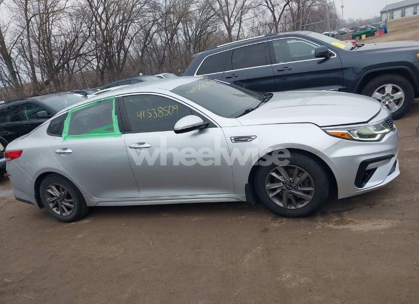 Photo 13 of 2019 Kia Optima LX (VIN 5XXGT4L34KG378553)