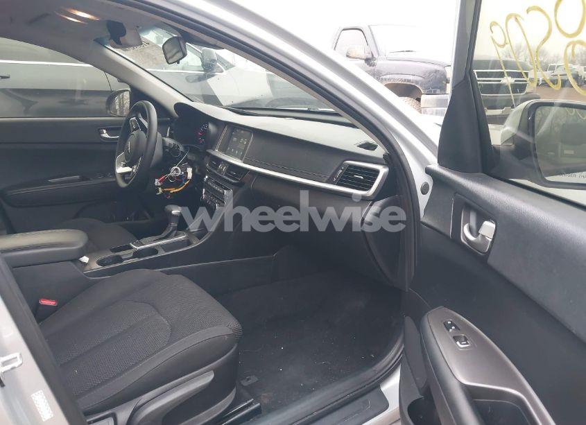 Photo 5 of 2019 Kia Optima LX (VIN 5XXGT4L34KG378553)