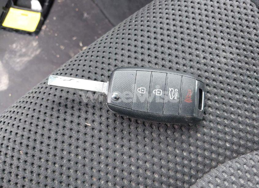 Photo 11 of 2020 Kia Optima LX (VIN 5XXGT4L34LG385603)