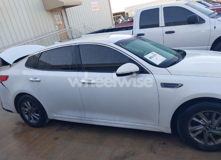 Photo 13 of 2020 Kia Optima LX (VIN 5XXGT4L34LG385603)