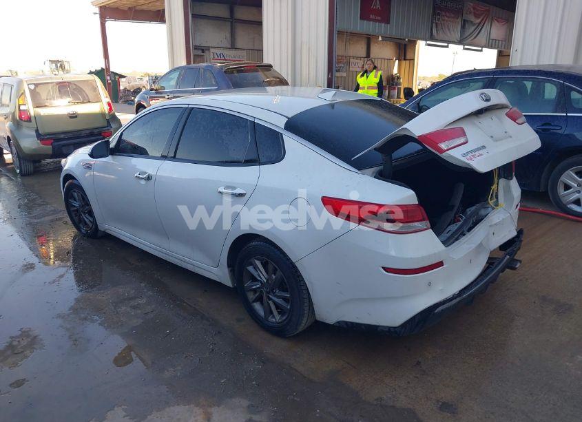 Photo 3 of 2020 Kia Optima LX (VIN 5XXGT4L34LG385603)