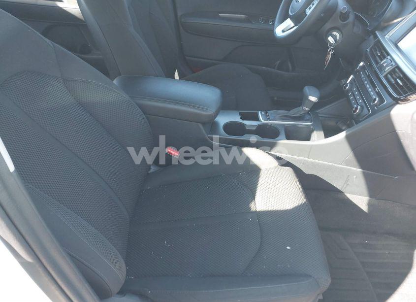Photo 5 of 2020 Kia Optima LX (VIN 5XXGT4L34LG394639)
