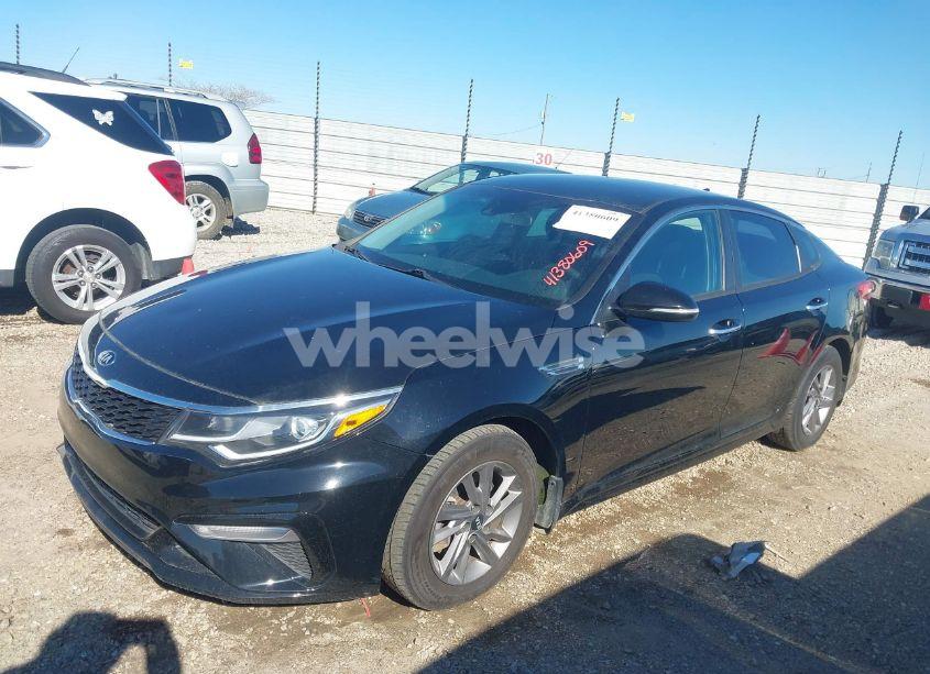 Photo 2 of 2020 Kia Optima LX (VIN 5XXGT4L34LG419202)