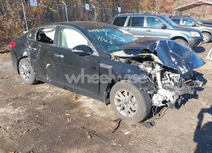 2020 Kia Optima LX (VIN 5XXGT4L34LG419670) main photo