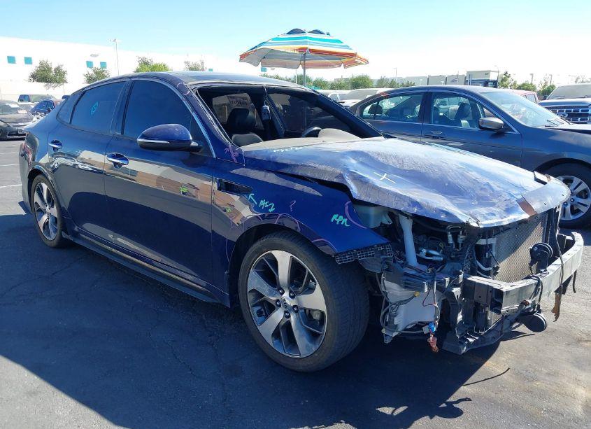 2020 Kia Optima S (VIN 5XXGT4L34LG420009) main photo