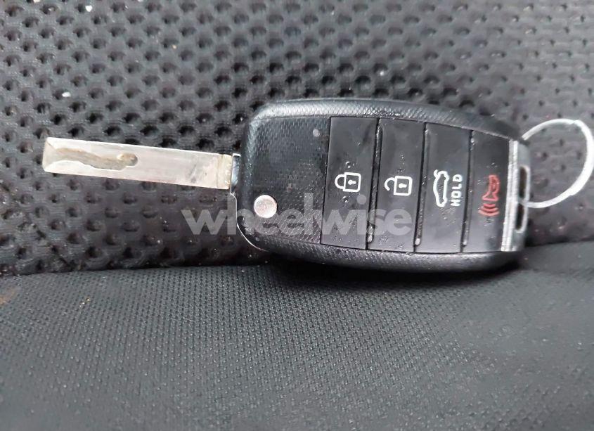 Photo 11 of 2020 Kia Optima LX (VIN 5XXGT4L34LG444911)