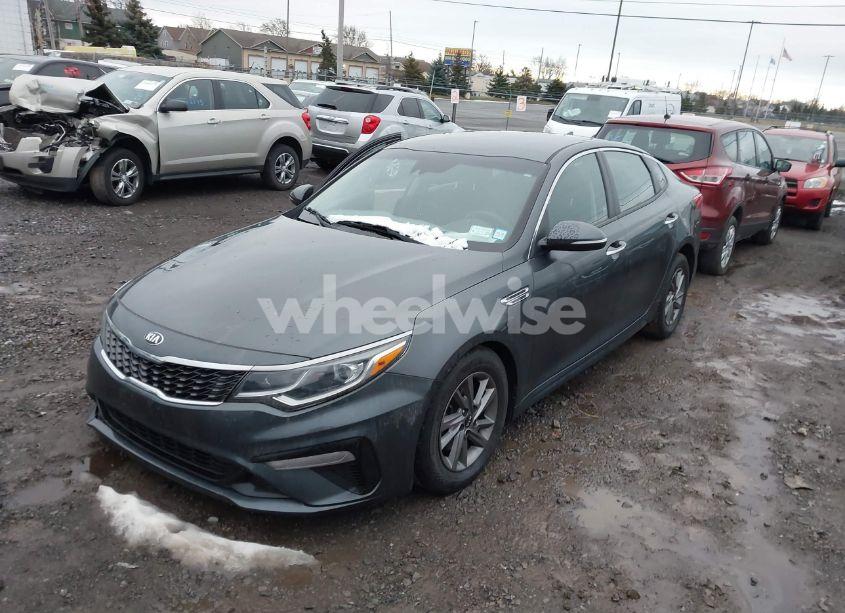 Photo 2 of 2020 Kia Optima LX (VIN 5XXGT4L34LG444911)