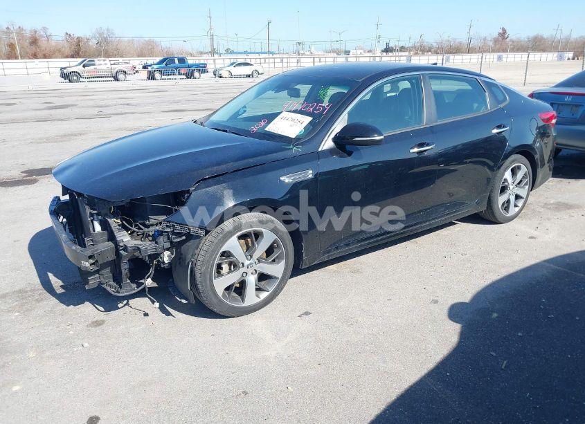 Photo 2 of 2020 Kia Optima S (VIN 5XXGT4L34LG448747)