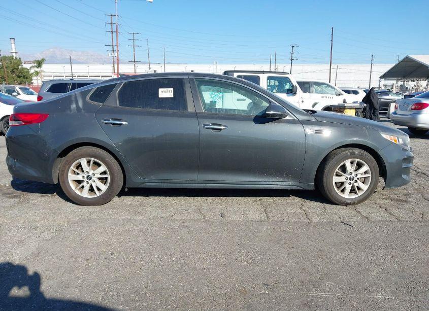 Photo 13 of 2016 Kia Optima LX (VIN 5XXGT4L35GG016755)