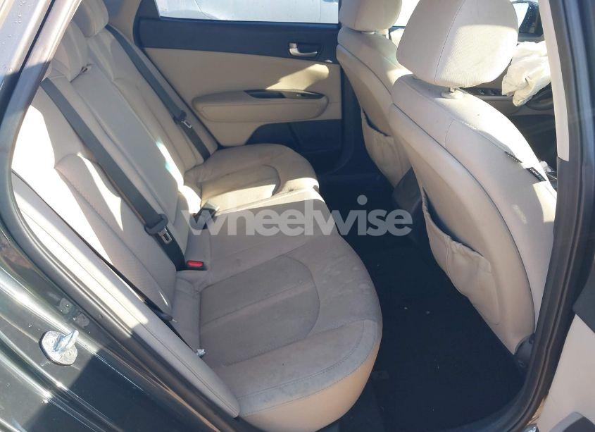 Photo 8 of 2016 Kia Optima LX (VIN 5XXGT4L35GG023771)