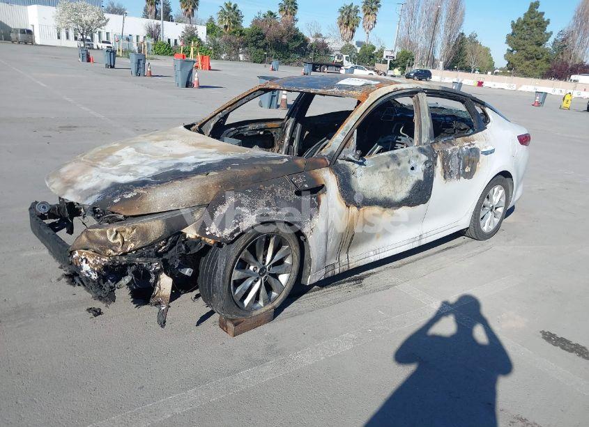 Photo 2 of 2016 Kia Optima LX (VIN 5XXGT4L35GG060688)