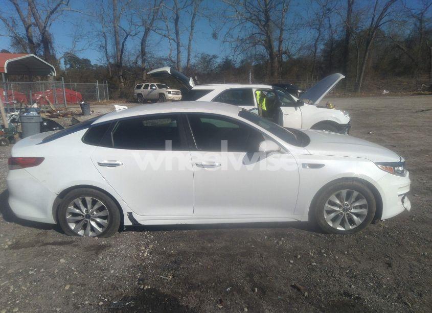 Photo 13 of 2016 Kia Optima LX (VIN 5XXGT4L35GG073604)