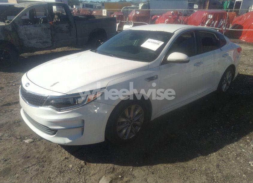 Photo 2 of 2016 Kia Optima LX (VIN 5XXGT4L35GG073604)