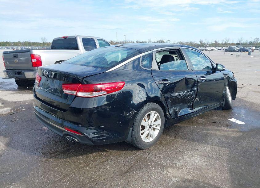 Photo 4 of 2016 Kia Optima LX (VIN 5XXGT4L35GG079774)