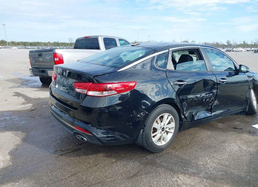 Photo 6 of 2016 Kia Optima LX (VIN 5XXGT4L35GG079774)