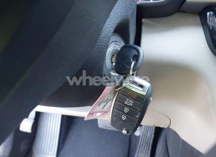 Photo 11 of 2016 Kia Optima LX (VIN 5XXGT4L35GG080312)