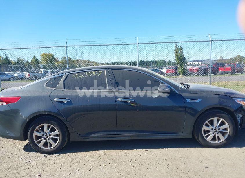 Photo 13 of 2016 Kia Optima LX (VIN 5XXGT4L35GG080312)