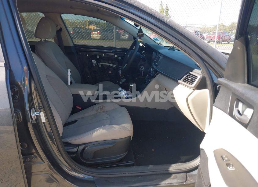 Photo 5 of 2016 Kia Optima LX (VIN 5XXGT4L35GG080312)