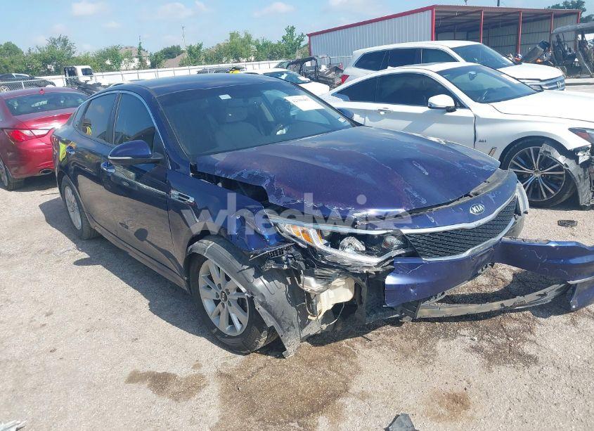 2016 Kia Optima LX (VIN 5XXGT4L35GG093240) main photo
