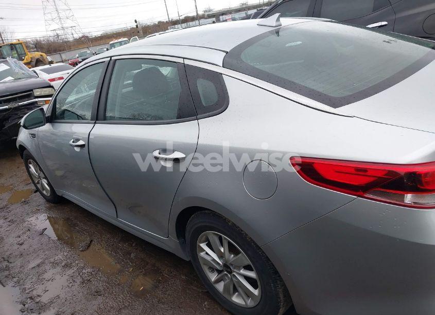 Photo 15 of 2016 Kia Optima LX (VIN 5XXGT4L35GG093481)