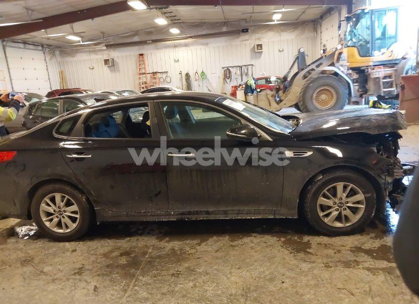 Photo 13 of 2016 Kia Optima LX (VIN 5XXGT4L35GG096686)