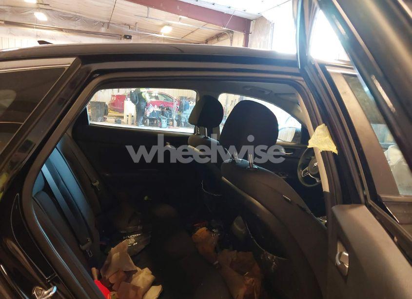 Photo 8 of 2016 Kia Optima LX (VIN 5XXGT4L35GG096686)