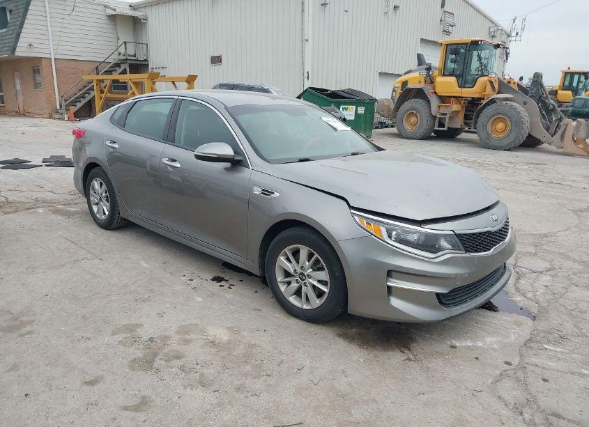 2016 Kia Optima LX (VIN 5XXGT4L35GG115155) main photo