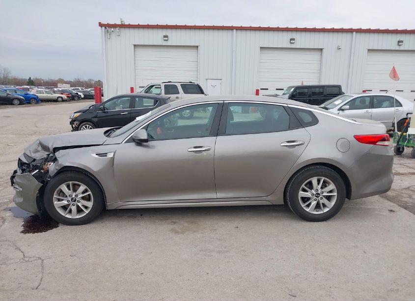 Photo 14 of 2016 Kia Optima LX (VIN 5XXGT4L35GG115155)