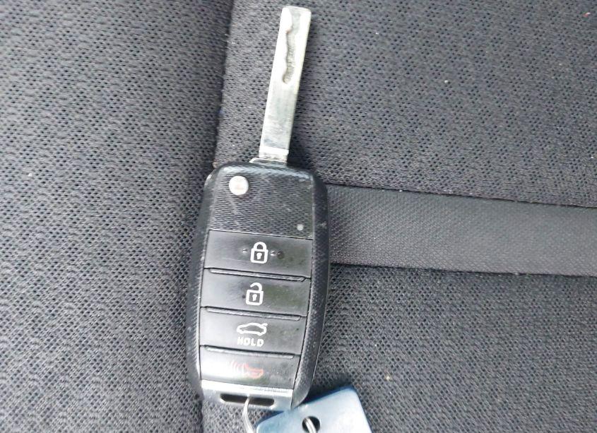 Photo 11 of 2017 Kia Optima LX (VIN 5XXGT4L35HG123113)