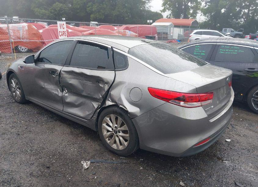 Photo 3 of 2017 Kia Optima LX (VIN 5XXGT4L35HG123113)