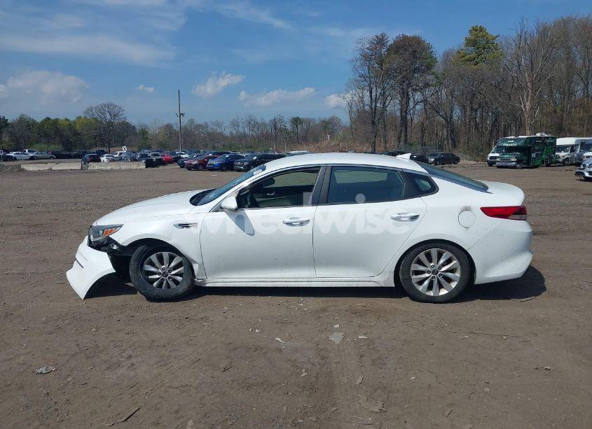 Photo 13 of 2017 Kia Optima LX (VIN 5XXGT4L35HG123998)