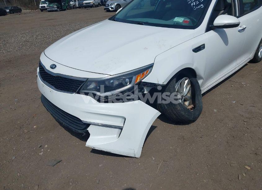 Photo 6 of 2017 Kia Optima LX (VIN 5XXGT4L35HG123998)