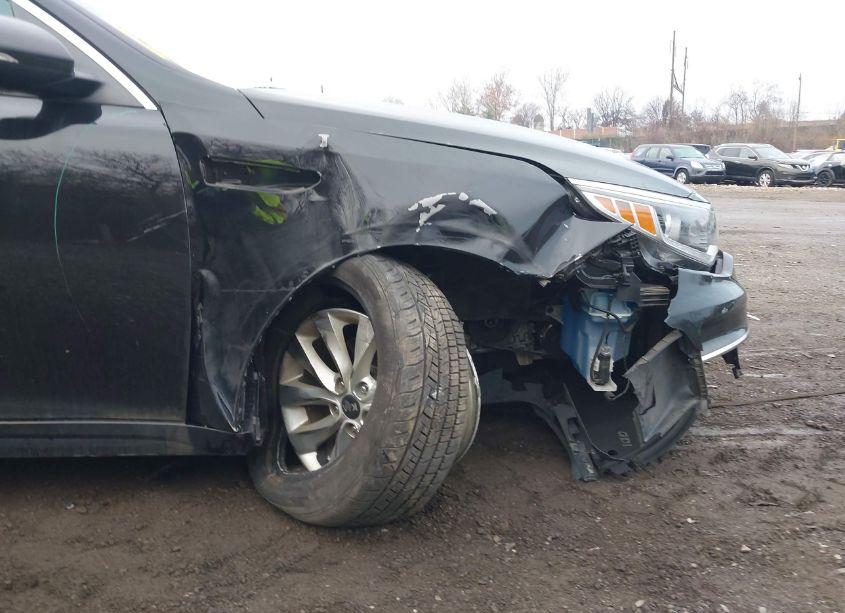Photo 17 of 2017 Kia Optima LX (VIN 5XXGT4L35HG139912)