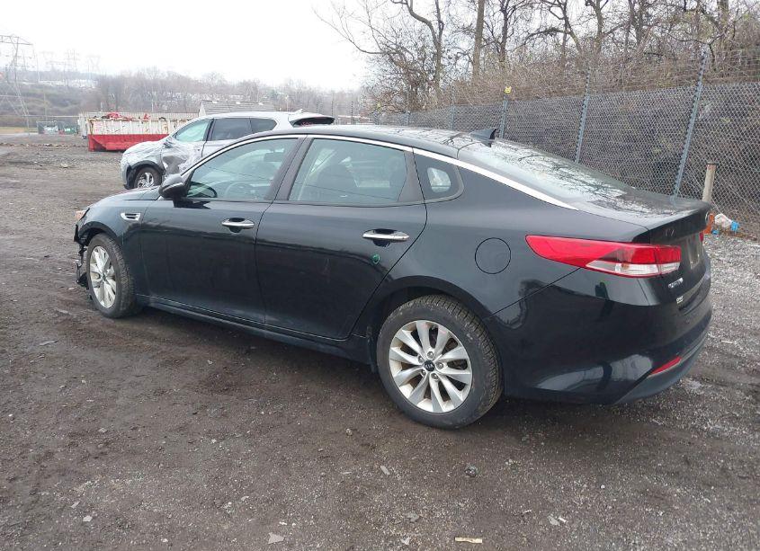 Photo 3 of 2017 Kia Optima LX (VIN 5XXGT4L35HG139912)