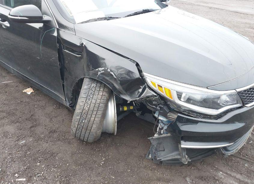 Photo 6 of 2017 Kia Optima LX (VIN 5XXGT4L35HG139912)