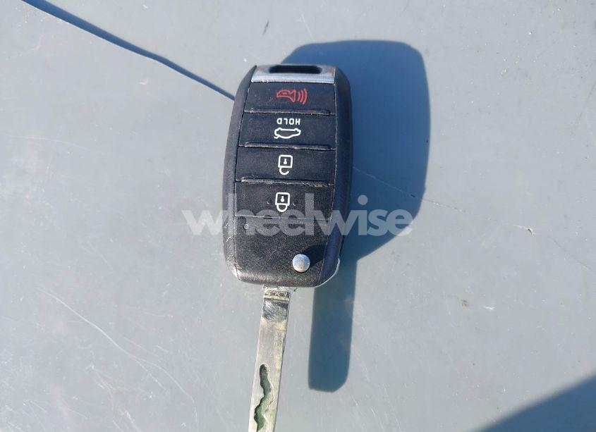 Photo 11 of 2017 Kia Optima LX (VIN 5XXGT4L35HG174613)