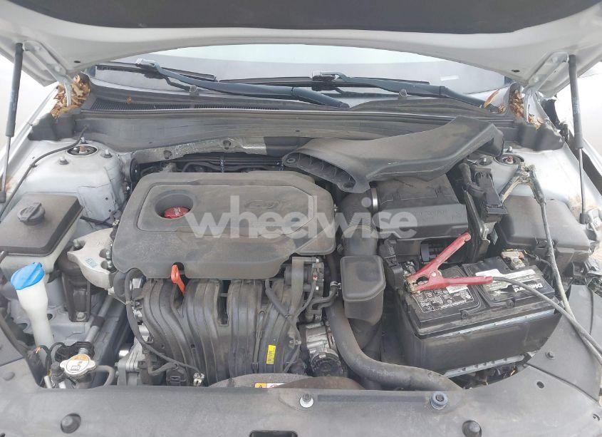 Photo 10 of 2018 Kia Optima LX (VIN 5XXGT4L35JG186427)