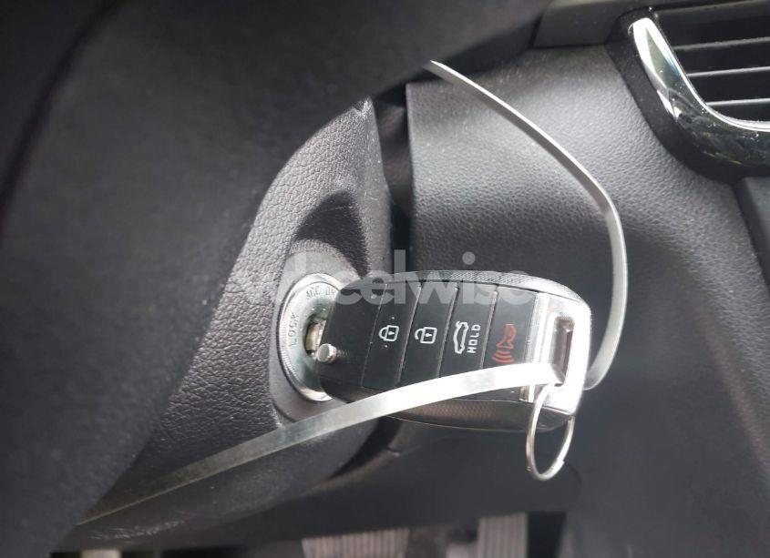 Photo 11 of 2018 Kia Optima LX (VIN 5XXGT4L35JG186427)