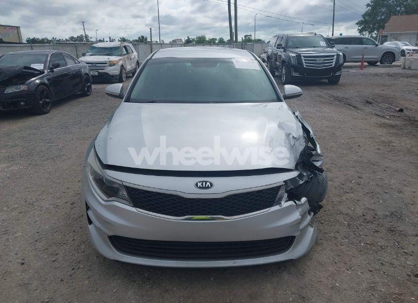 Photo 12 of 2018 Kia Optima LX (VIN 5XXGT4L35JG186427)