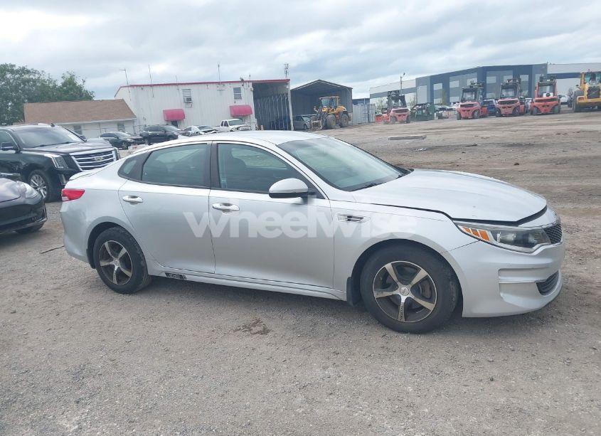 Photo 13 of 2018 Kia Optima LX (VIN 5XXGT4L35JG186427)