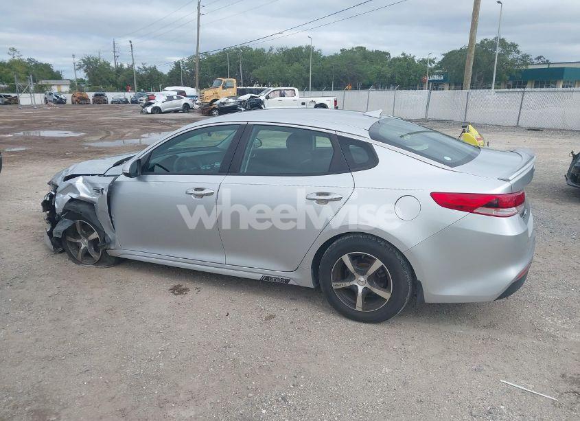 Photo 14 of 2018 Kia Optima LX (VIN 5XXGT4L35JG186427)