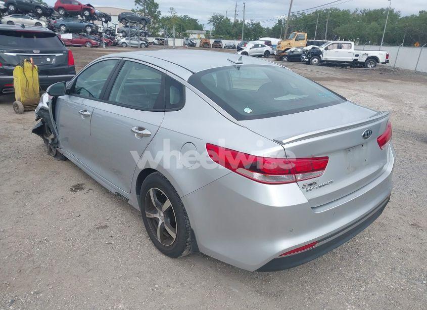 Photo 3 of 2018 Kia Optima LX (VIN 5XXGT4L35JG186427)
