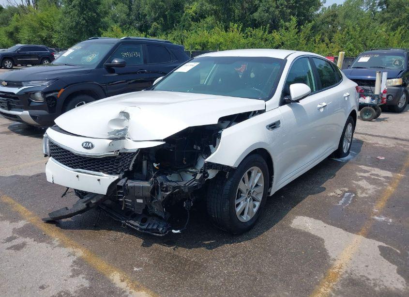 Photo 2 of 2018 Kia Optima LX (VIN 5XXGT4L35JG189649)