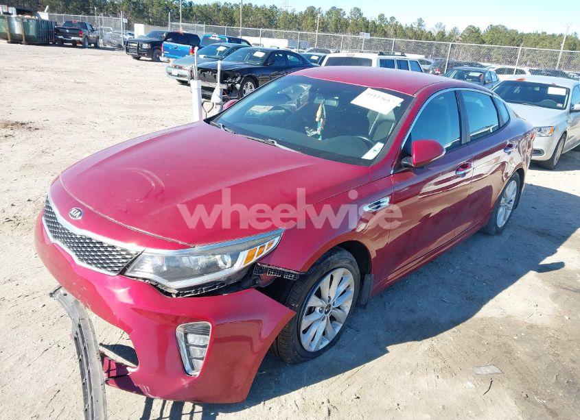 Photo 2 of 2018 Kia Optima S (VIN 5XXGT4L35JG189926)