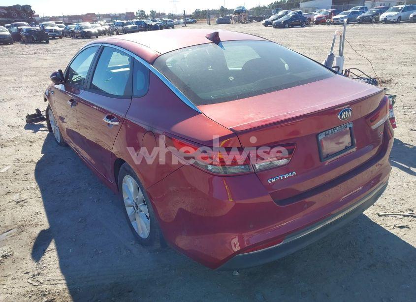 Photo 3 of 2018 Kia Optima S (VIN 5XXGT4L35JG189926)