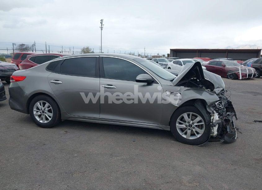 Photo 14 of 2018 Kia Optima LX (VIN 5XXGT4L35JG192955)