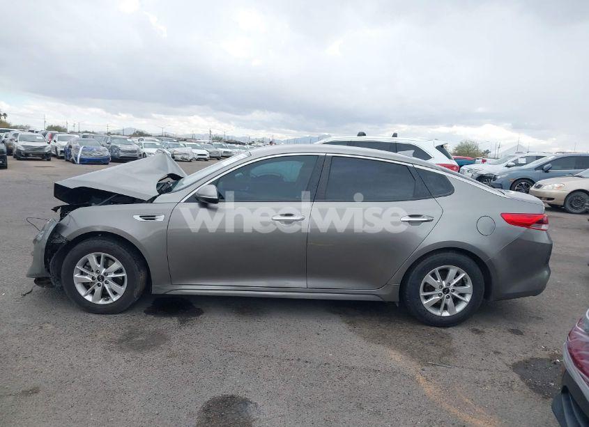 Photo 15 of 2018 Kia Optima LX (VIN 5XXGT4L35JG192955)