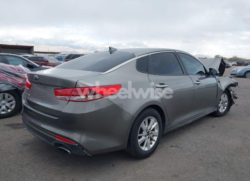 Photo 4 of 2018 Kia Optima LX (VIN 5XXGT4L35JG192955)