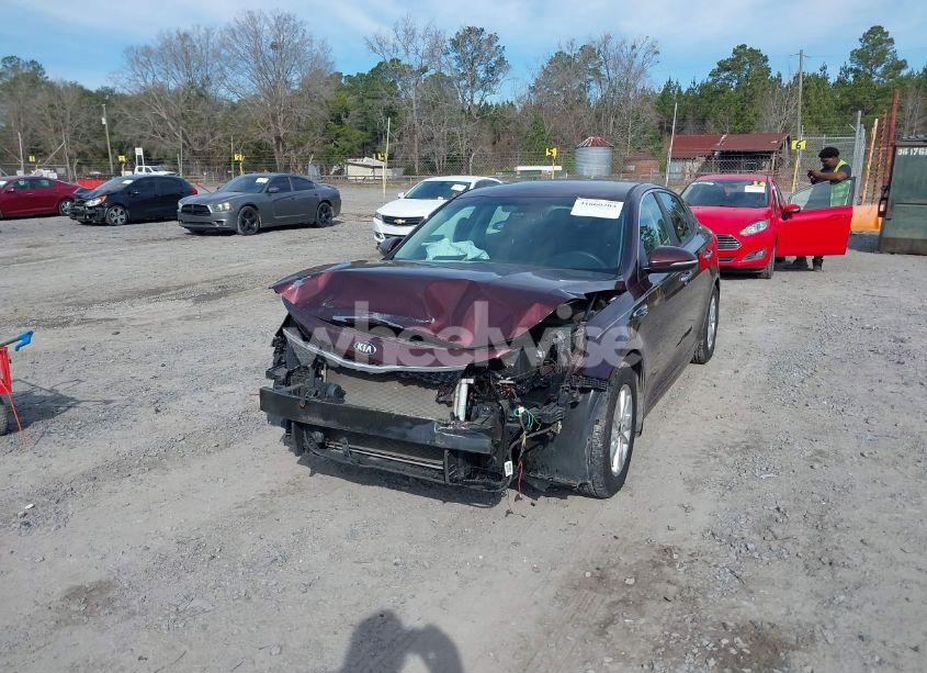 Photo 2 of 2018 Kia Optima LX (VIN 5XXGT4L35JG193944)